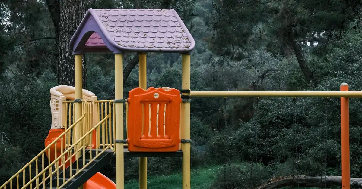 Bērnu rotaļu laukums privātmājai: cik maksā? Bērnu rotaļu laukums privātmājai